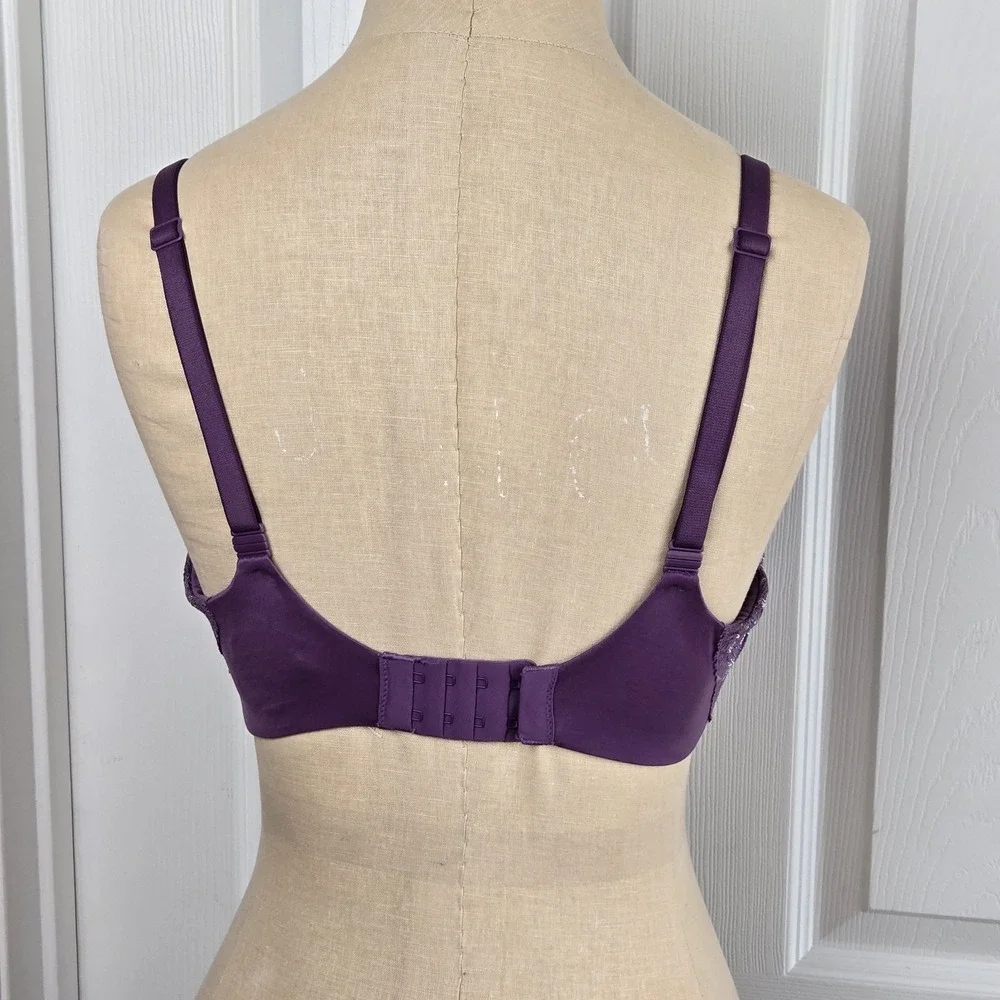 Victoria's Secret Lined Perfect Coverage Underwire Bra Size 32DDD‎ Purple